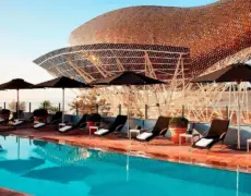 Descubre el lujo del Hotel Arts Barcelona en tu próximo viaje de turismo