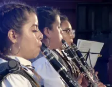 Descubre la magia de la música de cobla en tus viajes: Tradición y cultura en festivales y eventos